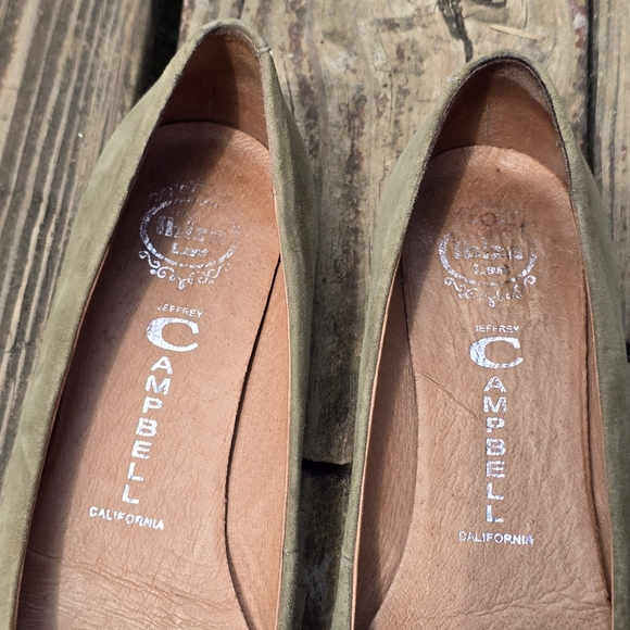 Jeffrey Campbell Green Suede Flats, Size 8.5 - Picture 9 of 11